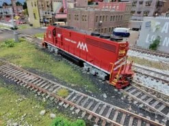 Atlas 10000972 HO Scale EMD GP40-2 Vermont Railway VTR 303 - Like New USED 5 Atlas 10000972 HO Scale EMD GP40-2 Vermont Railway VTR 303 - Like New USED -Alas Train Model Shop 20221025 112550