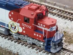 Athearn Genesis G67125 HO Scale EMD SD45-2 Santa Fe "Bicentennial" ATSF 5702 With DCC - USED -Alas Train Model Shop 20230419 100551