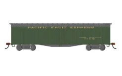 Bachmann 75703 HO Scale 50' Express Reefer Pacific Fruit Express PFE 726