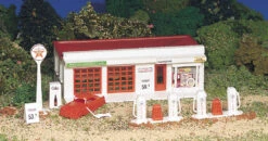 Bachmann Plasticville 45174 HO Scale Gas Station Kit