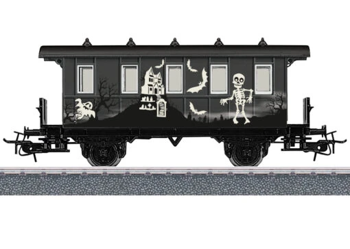 Märklin Start Up 48620 HO Scale Glow In The Dark Halloween Passenger Car -Alas Train Model Shop marklin start up 48620 ho scale glow in the dark halloween passenger car